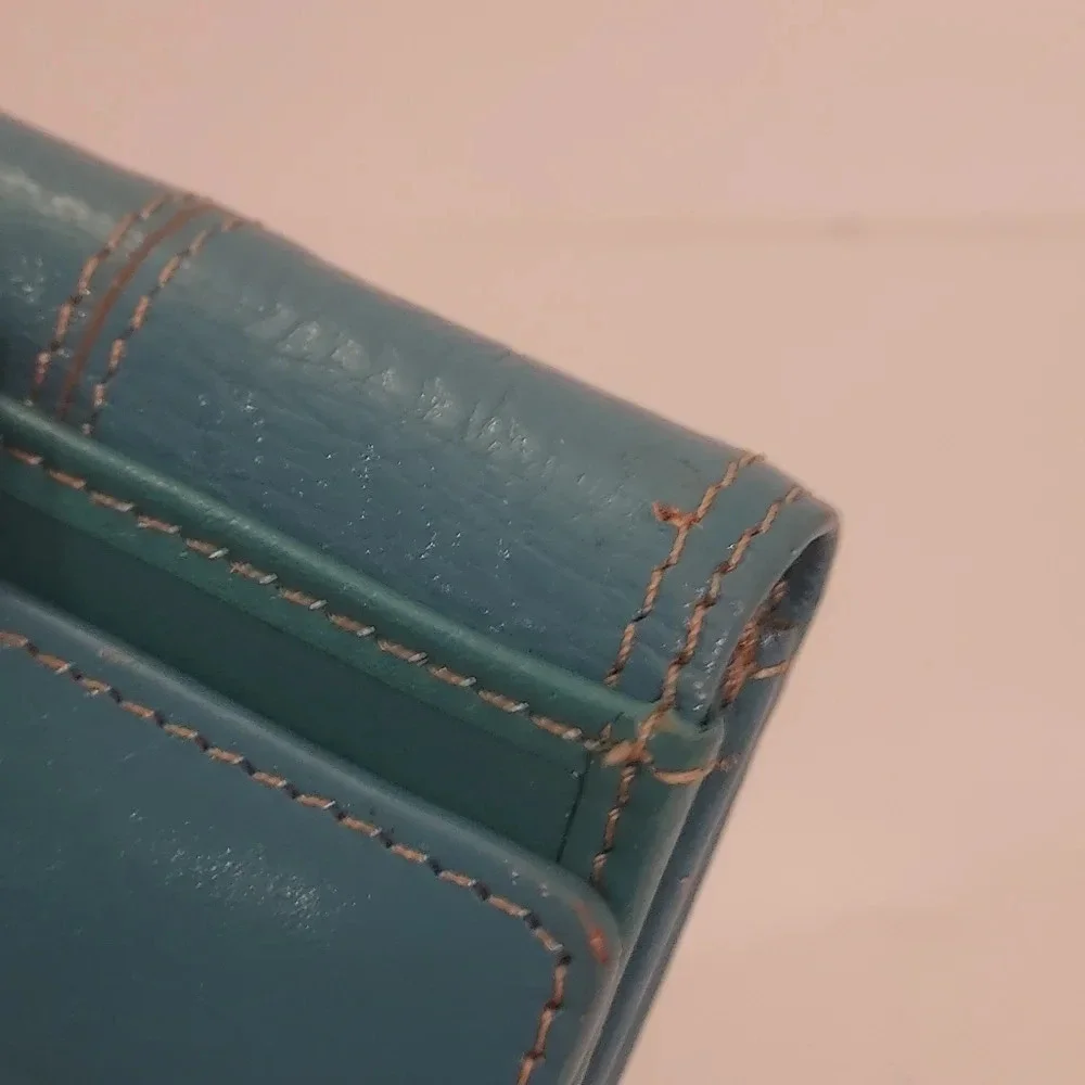 Kenneth Cole Reaction Leather Blue Bifold Wallet